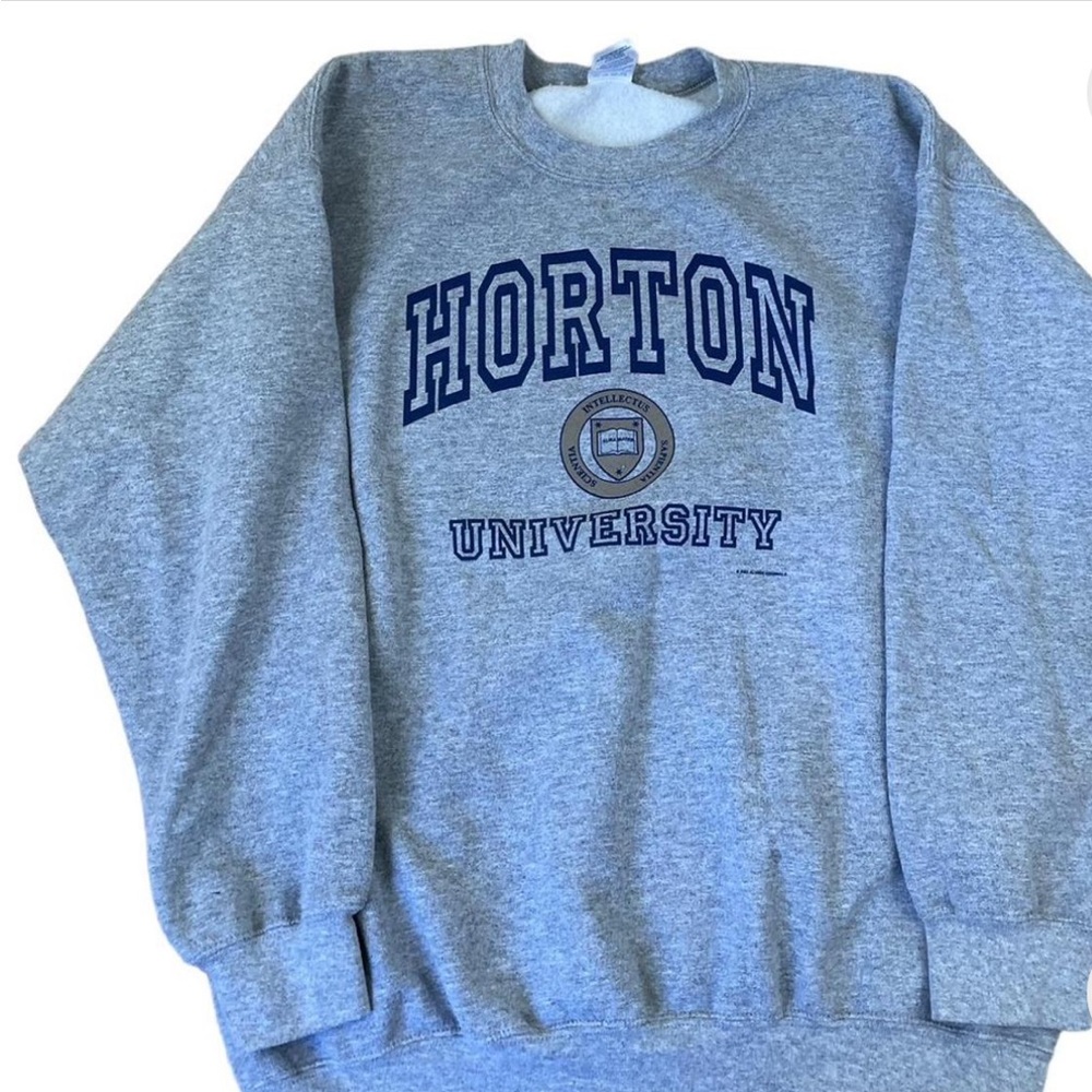 Horton University Sweater 2002 Alum Edtion